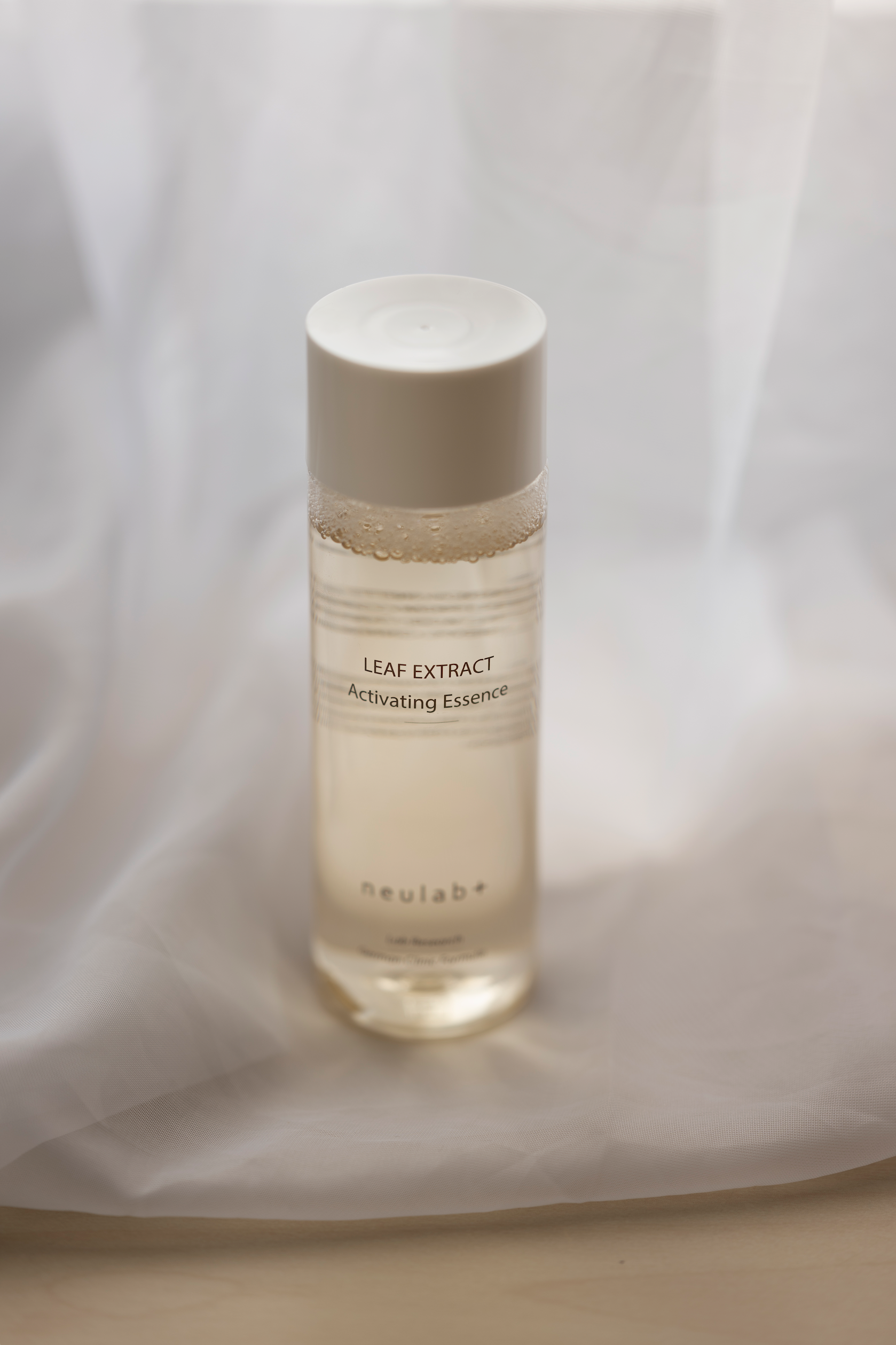 Leaf Extract Activating Essence 200ml